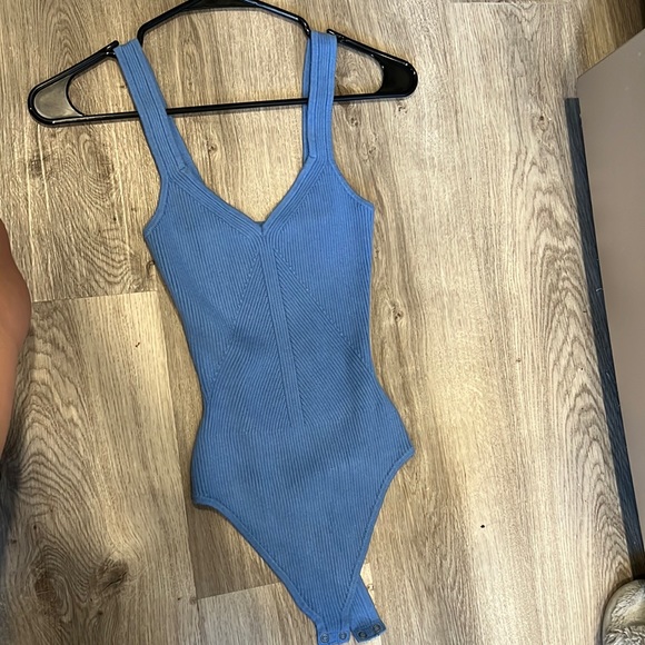 Tops - Cute XS Abercrombie Bodysuit